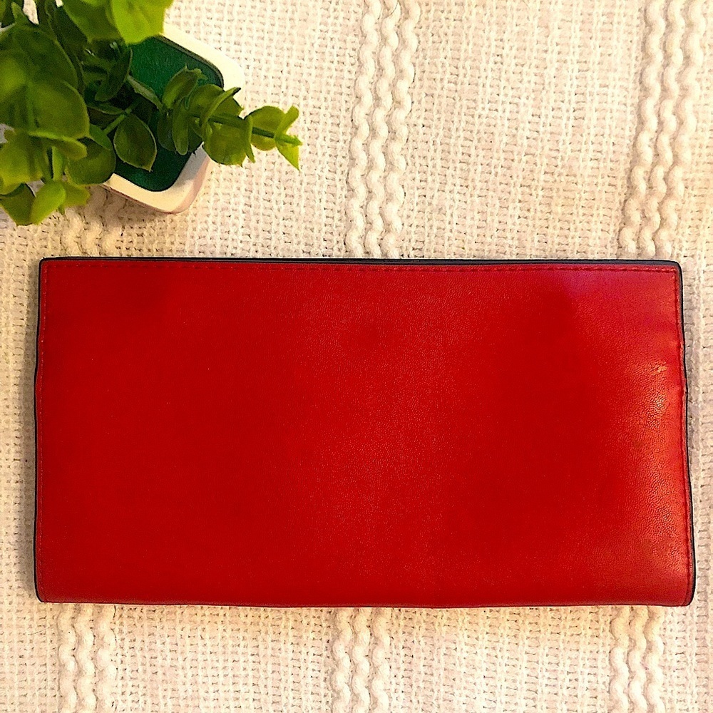 Esteé Lauder Wallet